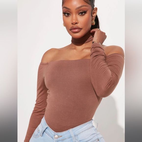 Off Shoulder Bodysuit - Picture 2 of 4